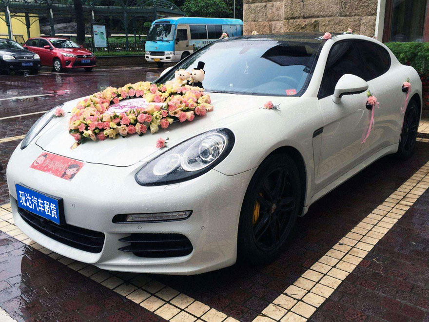 Guangzhou wedding rental Porsche Panamera wedding sports car float