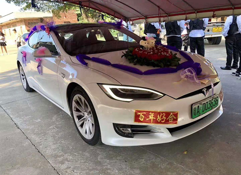 Guangzhou wedding banquet rental Tesla wedding car rental