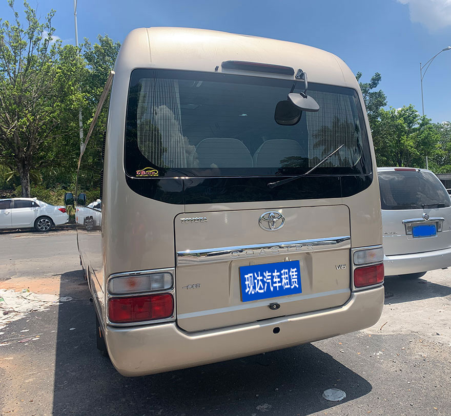 Guangzhou South Railway Station Baiyun Airport Rentals Toyota Coaster China Bus Rental Company