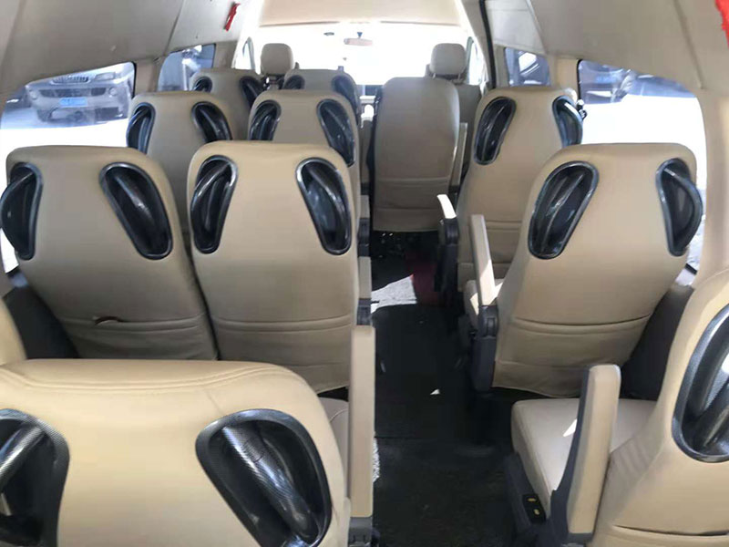 China Guangzhou Car Rental Company Rents 18 seater Minibus with Driver and Free Day Service