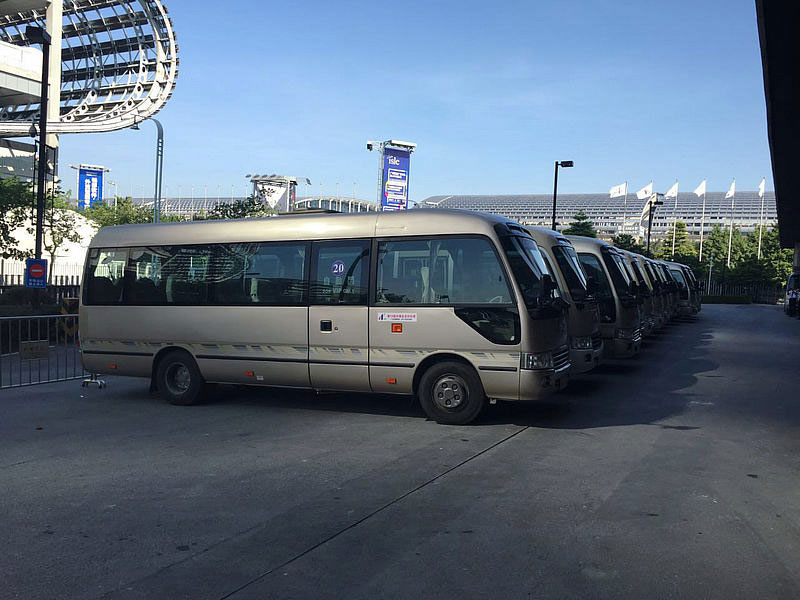 Guangzhou Toyota China Bus Rental with Driver Charter Company