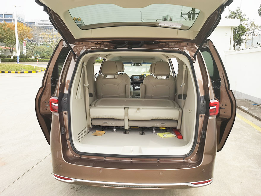 New Buick GL8 Business Car for Rent,Xianda is the preferred car rental company in Guangzhou,Guangdong Province,China