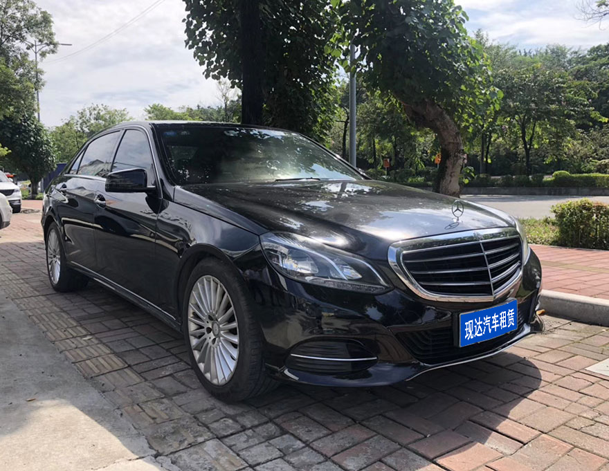 Guangzhou Leasing Company Rents Mercedes Benz E300 E260L