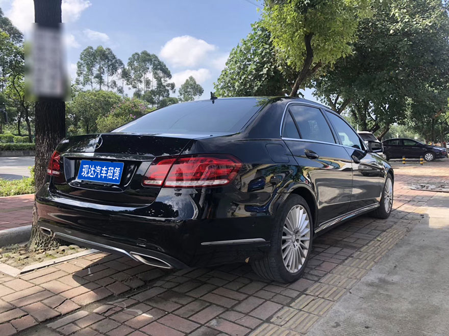 Guangzhou Leasing Company Rents Mercedes Benz E300 E260L