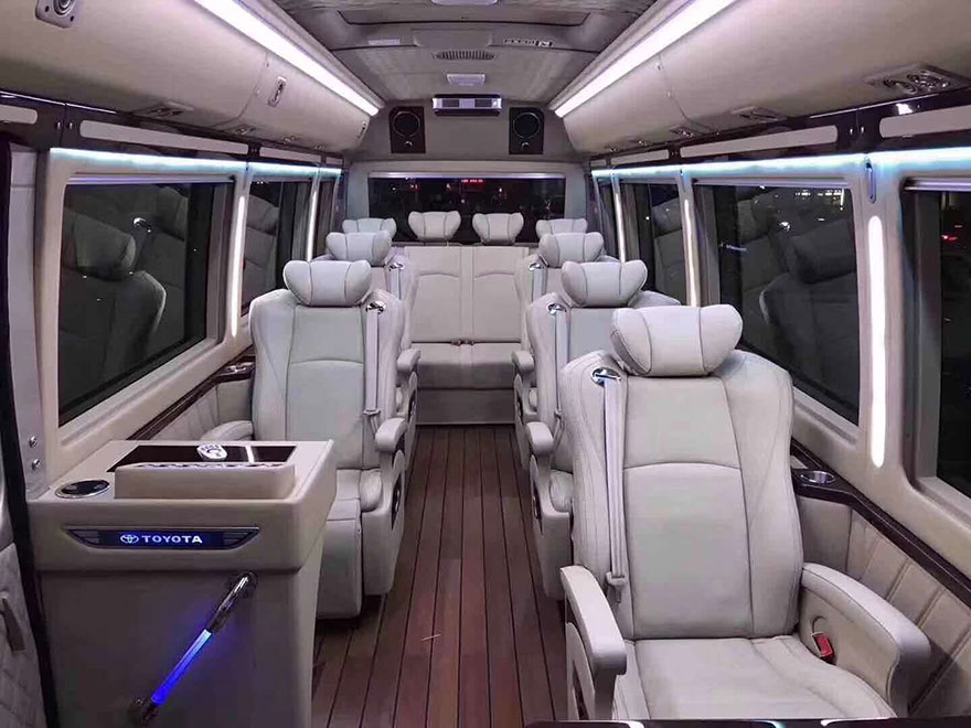 Guangzhou Baiyun International Airport Luxury Bus Rental Company