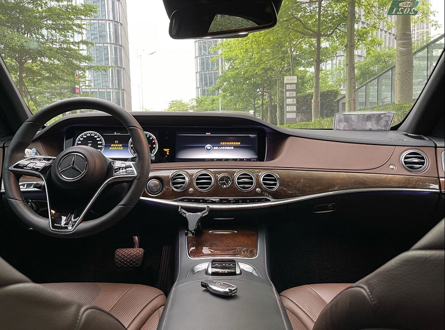 Rent Mercedes Benz S400 Maybach S500 high-end sedan in Guangzhou