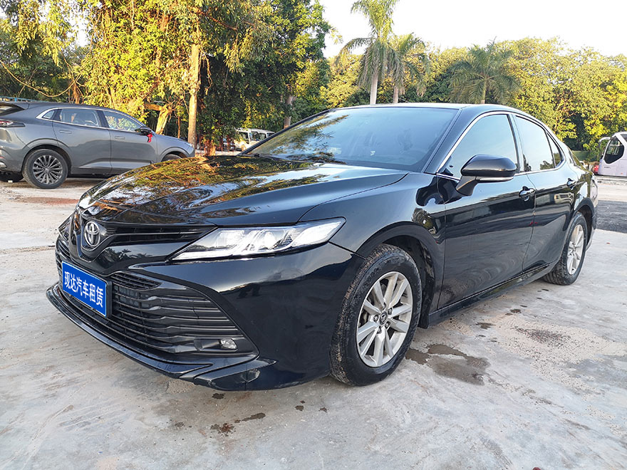 Guangzhou Car Rental Company Rents Toyota Camry Sedans