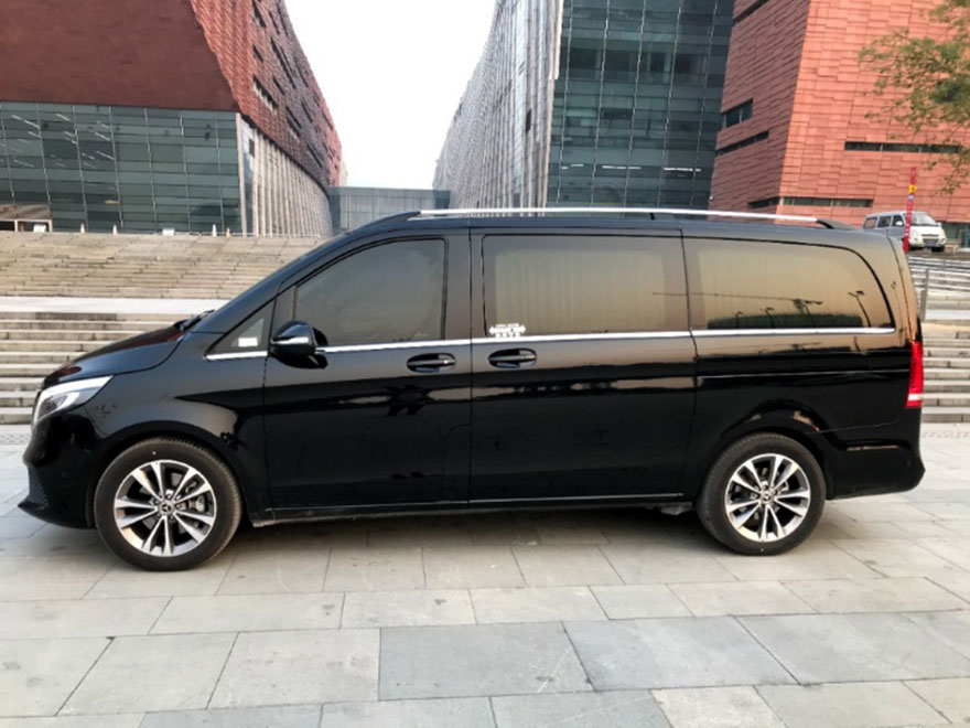 Renting the latest Mercedes Benz V260L luxury dual electric door 7-seater MPV from Guangzhou,Guangdong