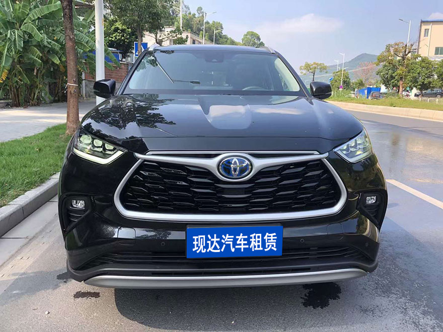 Renting Toyota Highlander SUV Business Vehicle in Guangzhou Guangdong