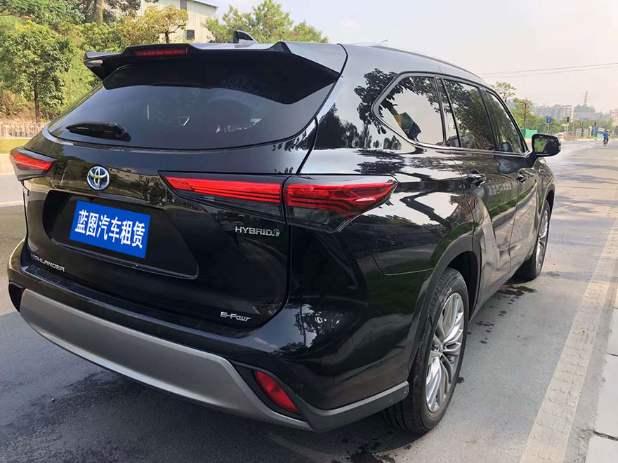 Renting Toyota Highlander SUV Business Vehicle in Guangzhou Guangdong