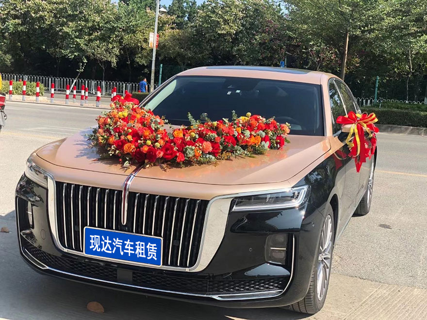 Guangzhou car rental company rents Red Flag H9 wedding car with driver