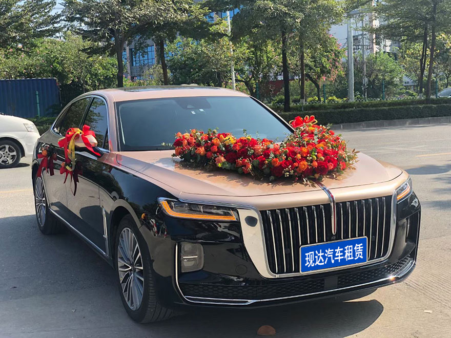 Guangzhou car rental company rents Red Flag H9 wedding car with driver