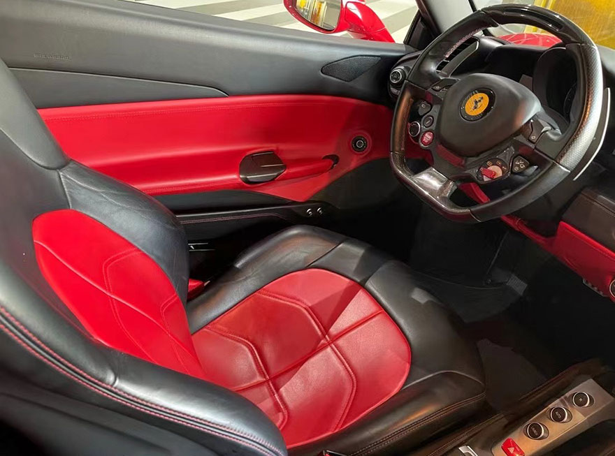 Rent Ferrari 488/458 supercar for self driving in Guangzhou Guangdong