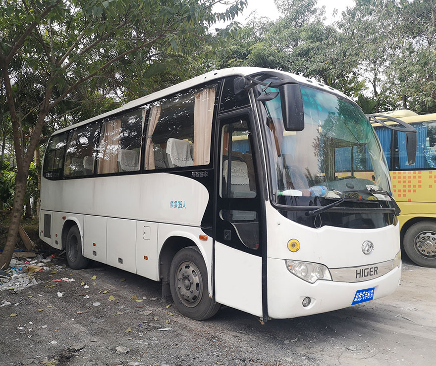 Guangzhou Taxi Rental Company with Driver for Middle Bus Rental