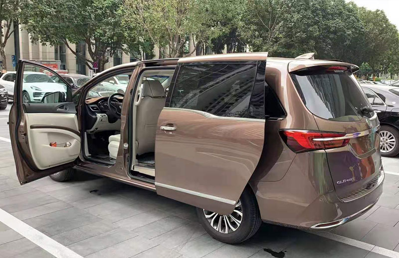 Guangzhou rental economy classic seven seater Buick business vehicle GL8 rental