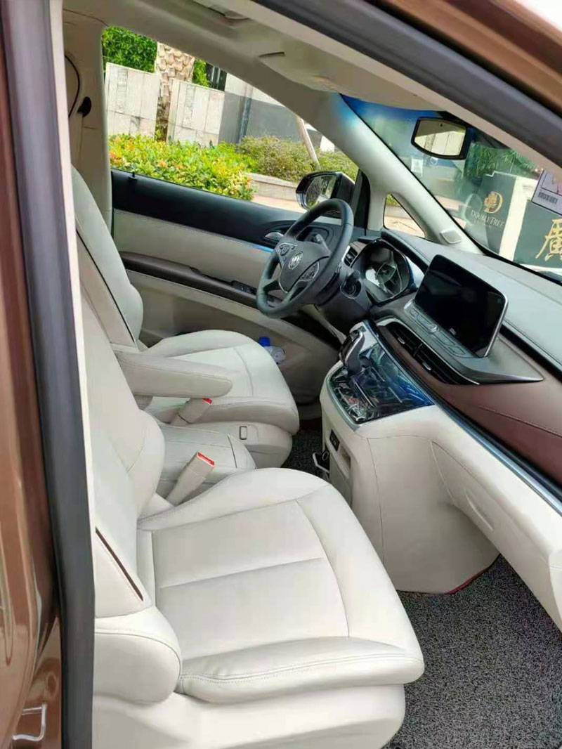 Guangzhou rental economy classic seven seater Buick business vehicle GL8 rental