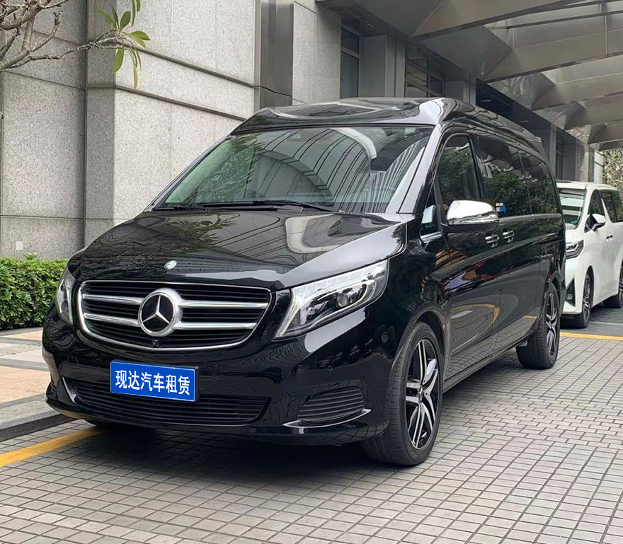 Chinese Guangzhou driver accompanies rental Mercedes Benz V260 commercial vehicle company