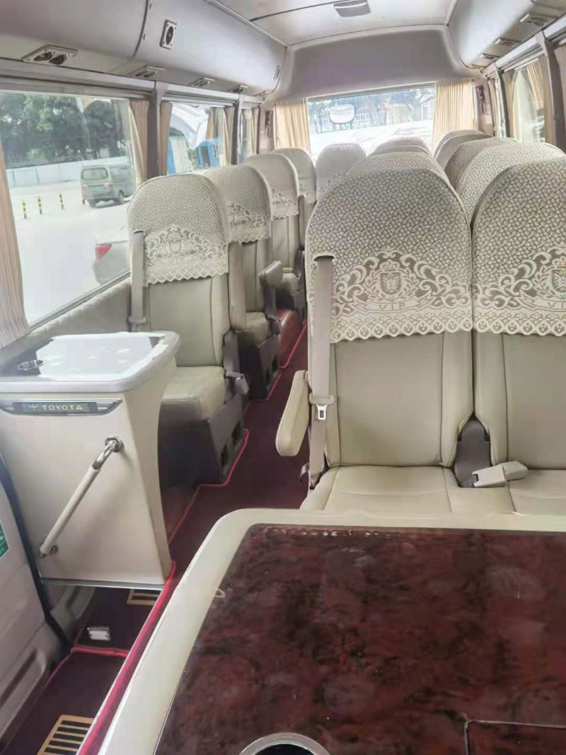 Guangzhou Toyota China Bus Rental with Driver Charter Company