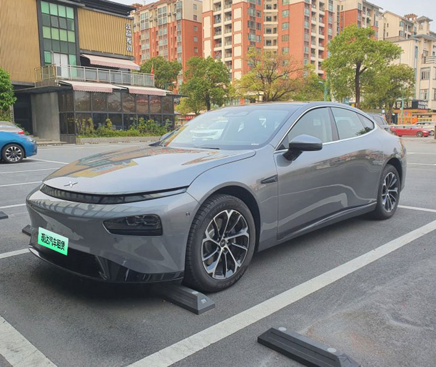 Rent Xiaopeng P7 pure electric vehicle in Guangzhou