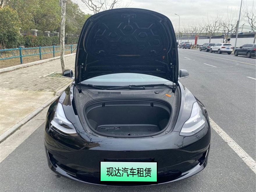 Guangzhou Car Rental Company Rents Tesla Model 3