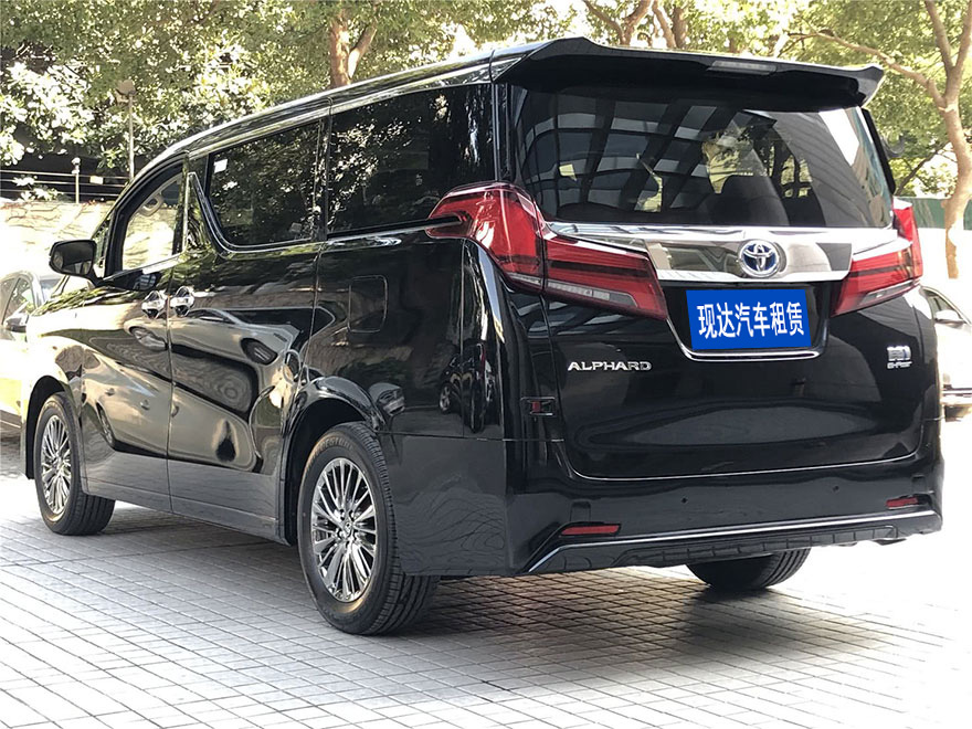 How much does it cost to rent a 7-seater Toyota Alphard MPV commercial vehicle with a driver from Guangzhou China