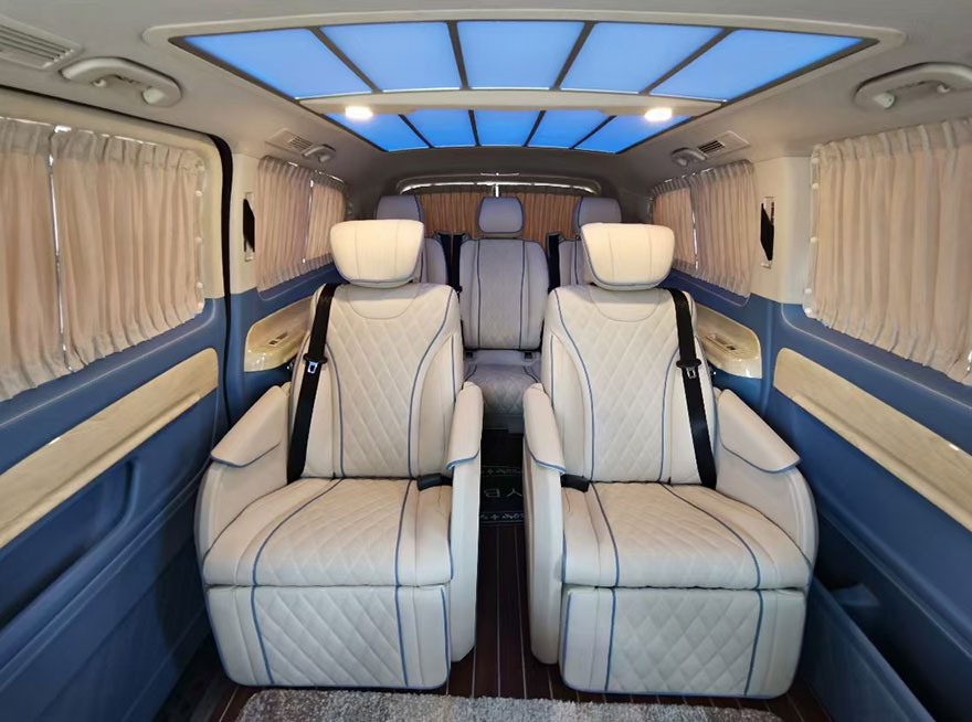 Reception with driver rental in Guangzhou,Guangdong,China,Mercedes Benz luxury 7-seater business car rental