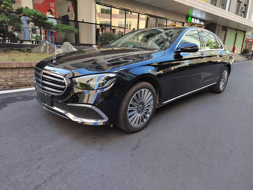 Guangzhou car rental company's new Mercedes Benz E300L E260 long-term self driving rental