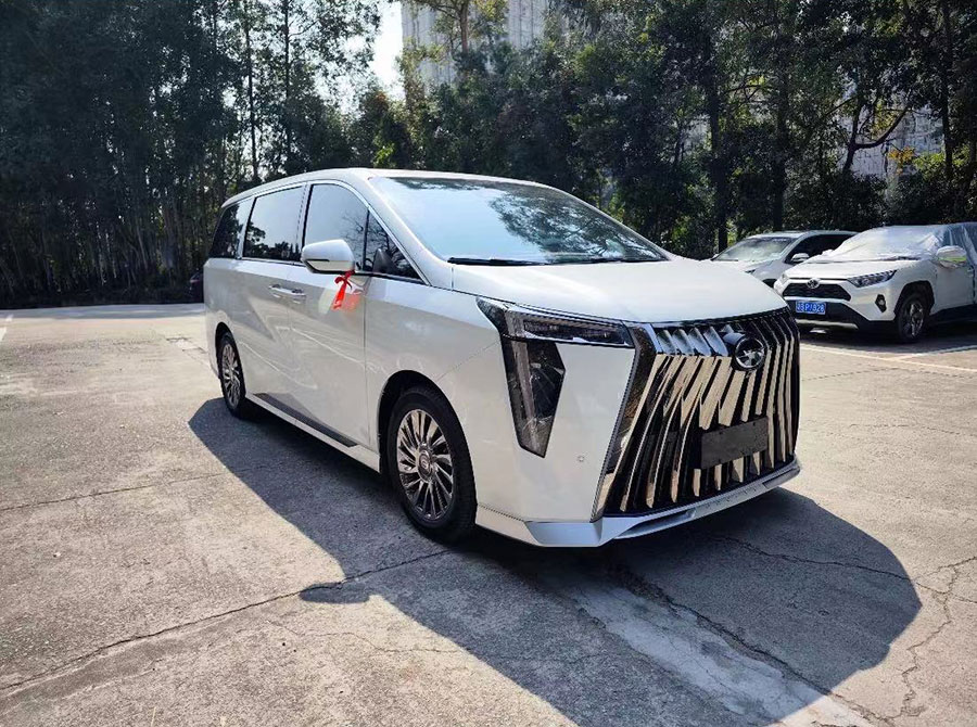 Guangzhou rental of the latest GAC Trumpchi 7-seater M8 MPV with driver's self driving package annual rental business vehicle