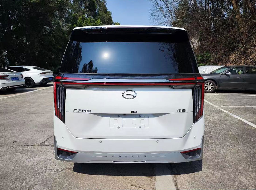 Guangzhou rental of the latest GAC Trumpchi 7-seater M8 MPV with driver's self driving package annual rental business vehicle