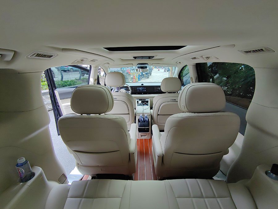 Lantu Dreamer 7-seater commercial car rental company in Guangzhou, China